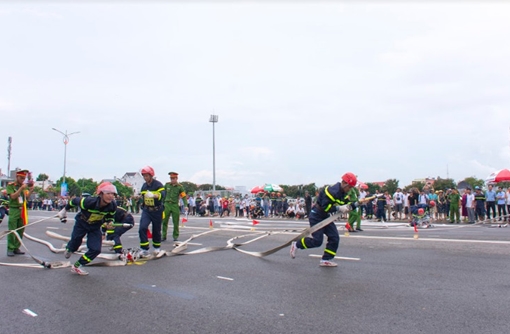 Sôi nổi hội thao nghiệp vụ chữa cháy và cứu nạn cứu hộ  khu vực VII